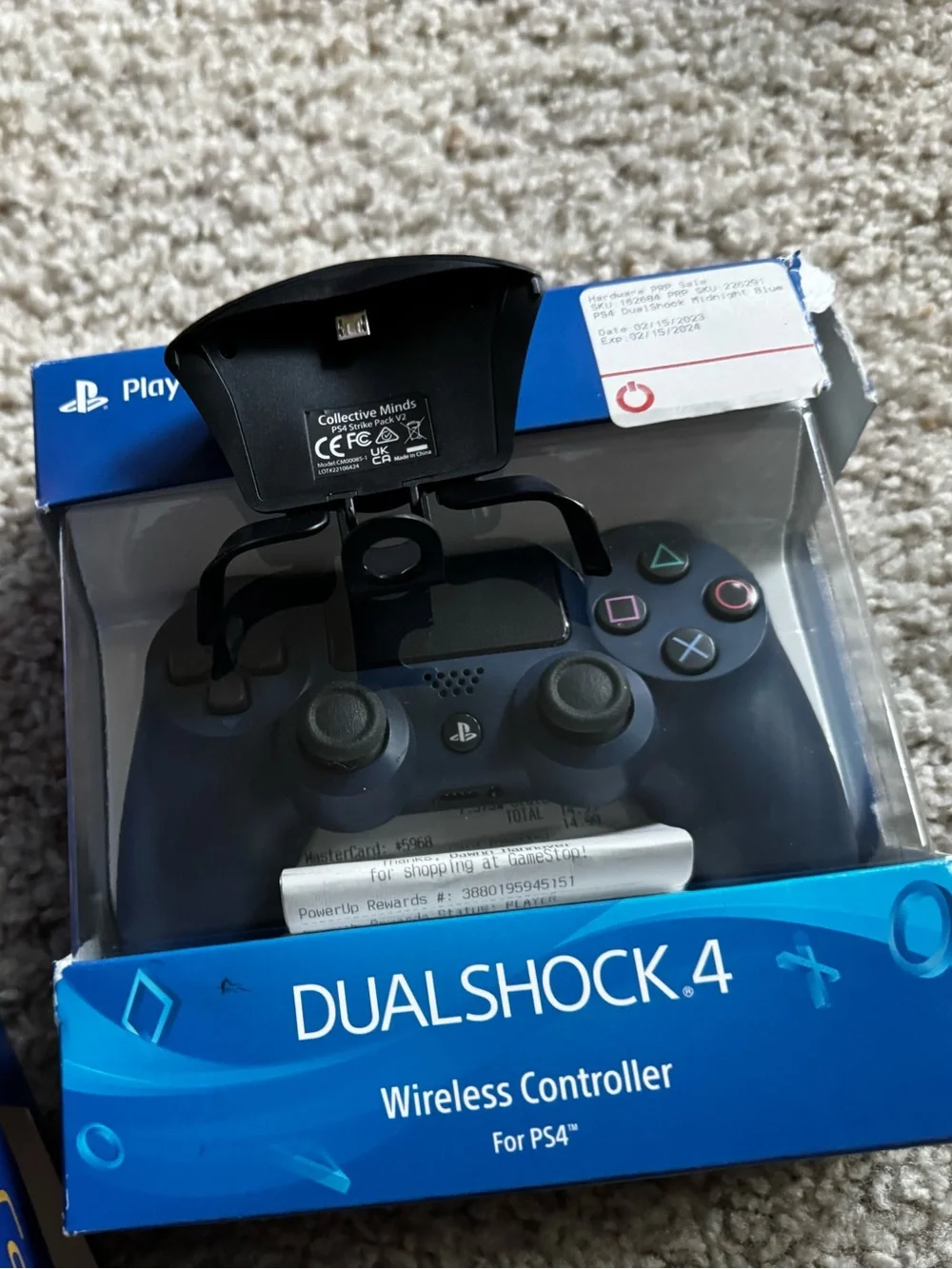 Sony PlayStation 4 Limited Edition Blue Days of Play with accessories